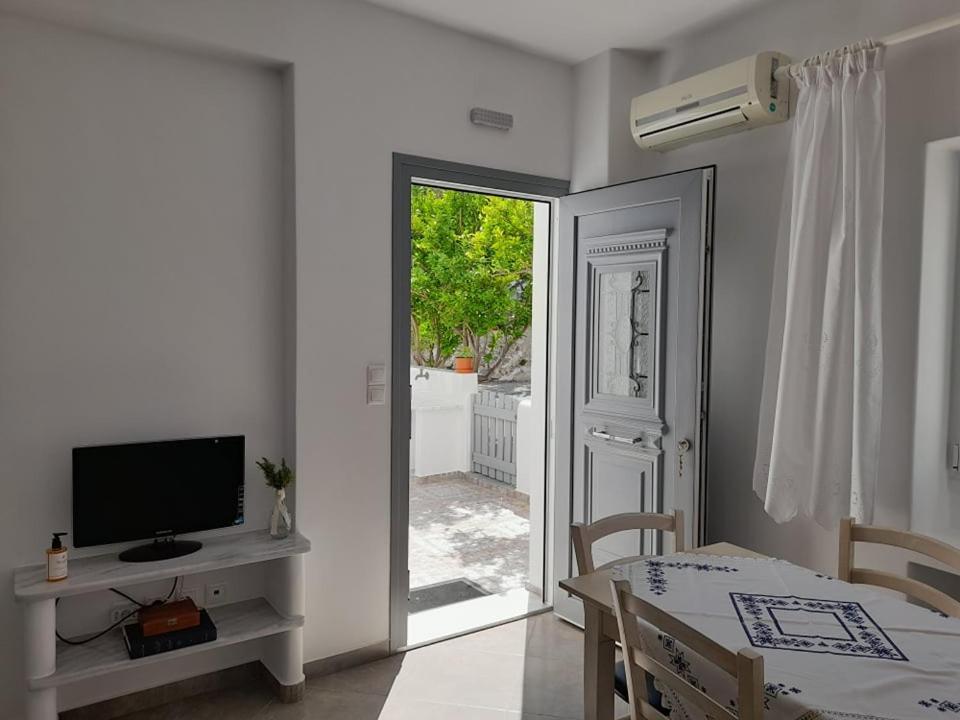 Matilda Milos - Cycladic Living Lejlighed Triovasálos Eksteriør billede